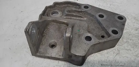 Land Rover Range Rover Evoque L538 Engine mounting bracket EJ326P096AA