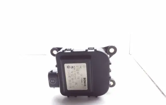 Volkswagen PASSAT B5 Intake manifold valve actuator/motor 8D1820511B 0132801116
