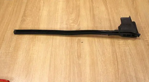 Opel Cascada Rubber seal rear door window/glass 13402212