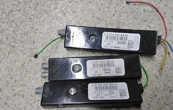 Mercedes-Benz C W204 Antenna control unit A2048204389 A2049056304 A2078200689
