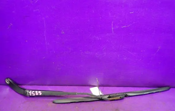 Renault Megane II Front wiper blade arm 8200036916D
