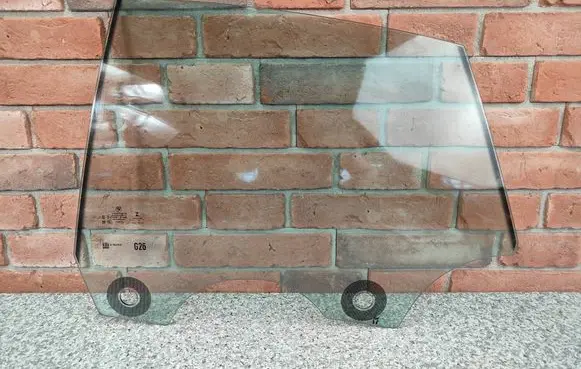 BMW 4 G22 G23 G24 G26 Rear door window glass 7955235