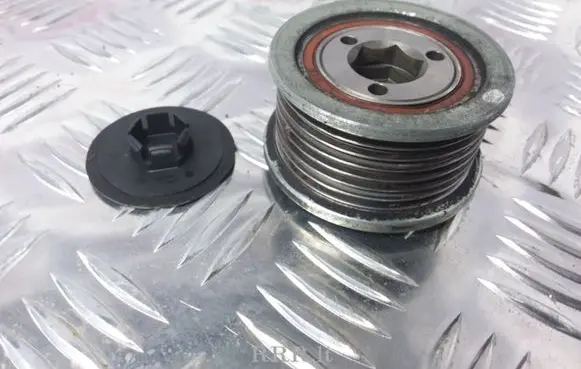 Lexus IS 220D-250-350 Alternator pulley 051101