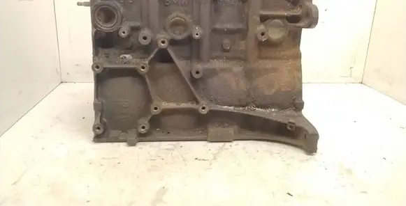 BMW 3 E30 Engine block 1715477 02967353 1841