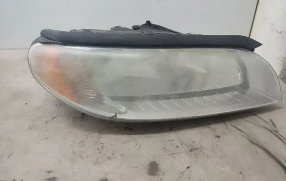 Volvo V70 Headlight/headlamp 31214354