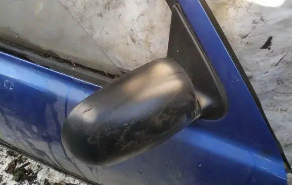 Nissan Micra Front door electric wing mirror