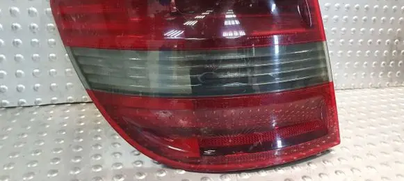 Mercedes-Benz B W245 Rear/tail lights A1698202564