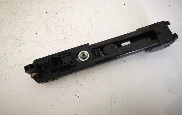 Volkswagen PASSAT B6 Seat belt adjustment rail 1T0857819