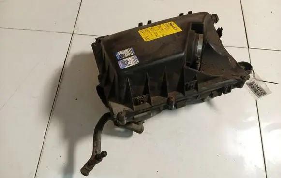 Opel Signum Air filter box 9177266