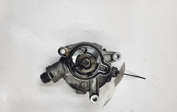Volvo V60 Vacuum pump 31375107