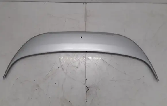 Tailgate/trunk spoiler