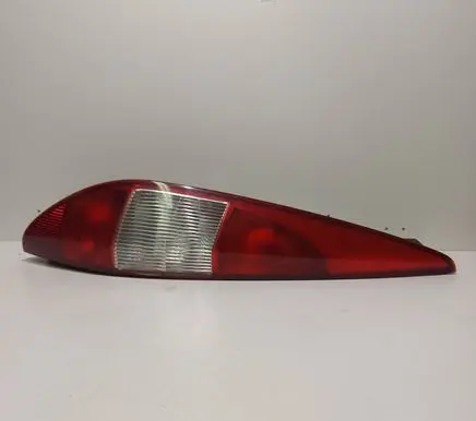Ford Mondeo Mk III Rear/tail lights 1S7113405C 0374D