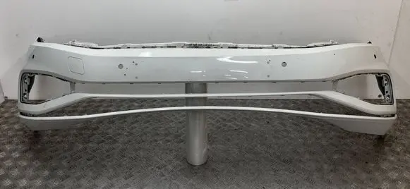 Volkswagen PASSAT B8 Front bumper 3G0807221E