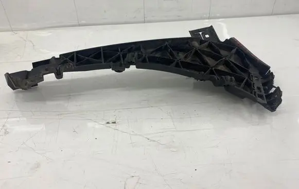 Audi Q7 4L Front bumper mounting bracket 4L0807283