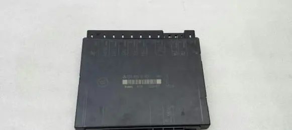 Mercedes-Benz S W220 Seat control module A2208203185