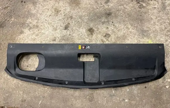 Engine bonnet/hood lock trim molding