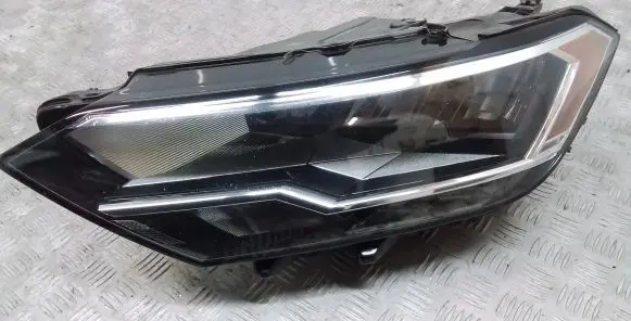 Volkswagen Jetta USA Headlight/headlamp 17A941035A