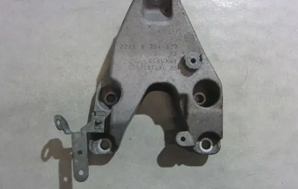 BMW X3 F25 Engine mounting bracket 22116784827