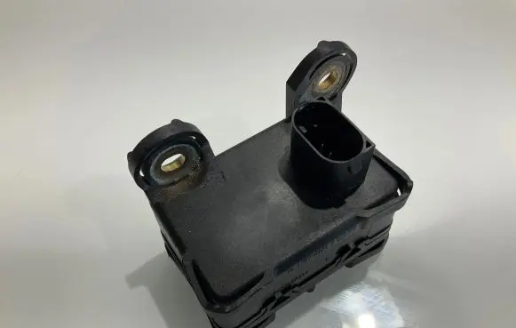 Mercedes-Benz CLK A209 C209 ESP acceleration yaw rate sensor A0035429818 FD05M09 10170103413