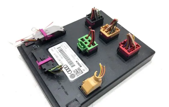 Audi Q5 SQ5 Central body control module 8K0907063P