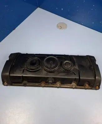 Volkswagen Transporter - Caravelle T5 Rocker cam cover 070103469B
