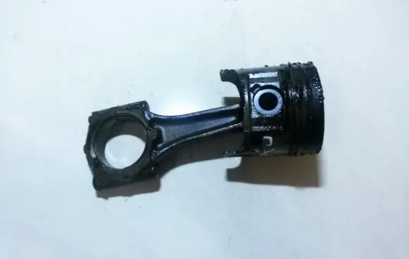 Opel Combo B Piston with connecting rod