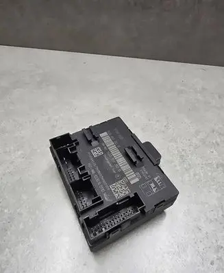 Volkswagen Golf VII Door control unit/module 5Q0959393B