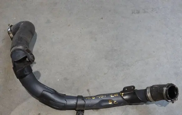 Volkswagen Beetle A5 Intercooler hose/pipe 1K0145832AN 1K0145840AA