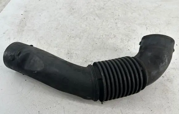 Peugeot 308 Air intake duct part 9684813780