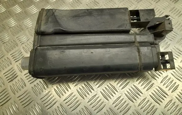Volkswagen Touran III Active carbon filter fuel vapour canister 5QA201801