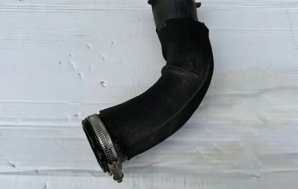 Audi A7 S7 4G Intercooler hose/pipe 4G0145737AE
