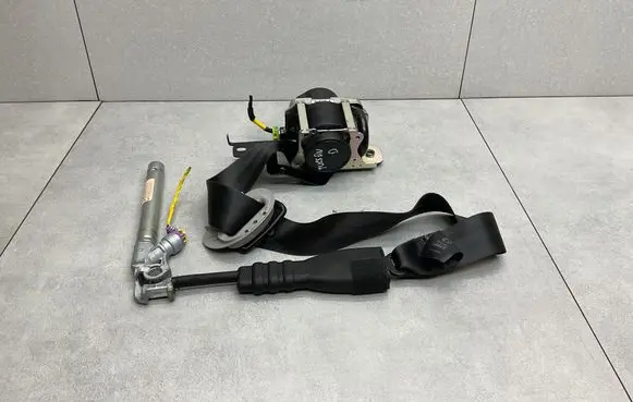 Hyundai Tucson TL Front seatbelt 88820D7200TTX