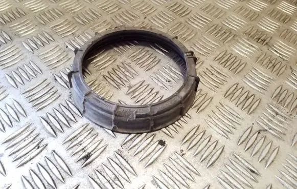 Dacia Sandero In tank fuel pump screw locking ring/nut 8200183136