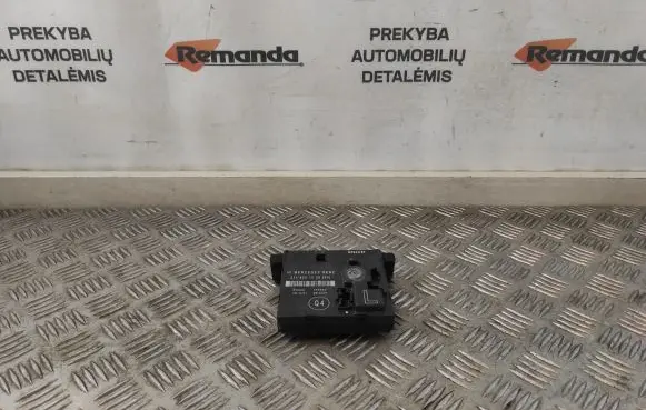 Mercedes-Benz E W211 Door control unit/module 2118201526