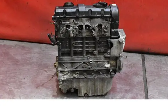 Volkswagen Transporter - Caravelle T5 Engine AXC
