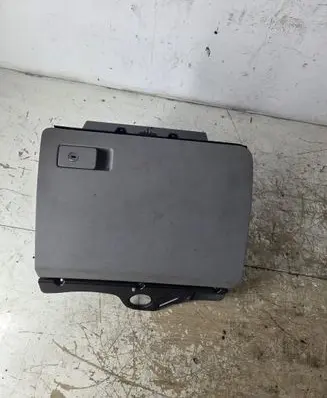 Volkswagen PASSAT B6 Glove box 3C1857114