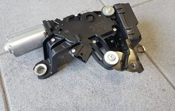 BMW 5 E60 E61 Rear window wiper motor 4423669 61624423669 1397020120
