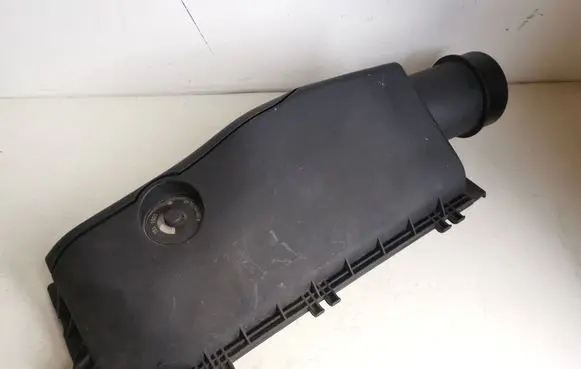 Mercedes-Benz S W220 Air filter box cover A0000945468 9643701