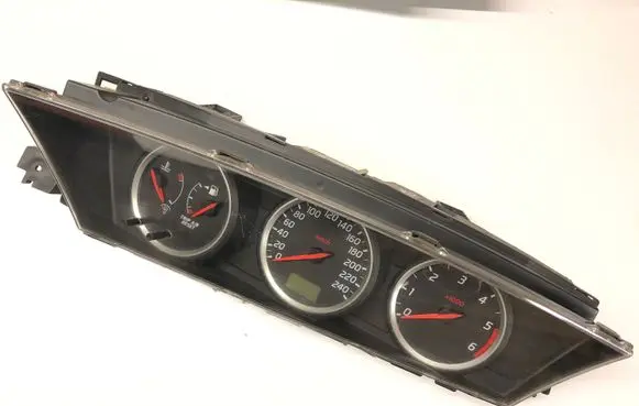 Nissan Primera Speedometer (instrument cluster) AV663 2529449
