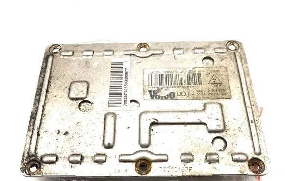 Audi A4 S4 B6 8E 8H Voltage converter/converter module 73160087
