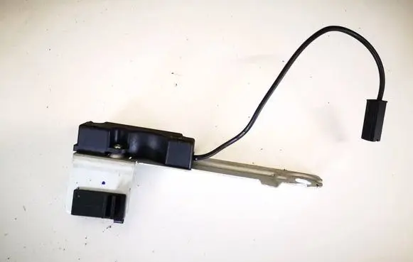 Antenna control unit