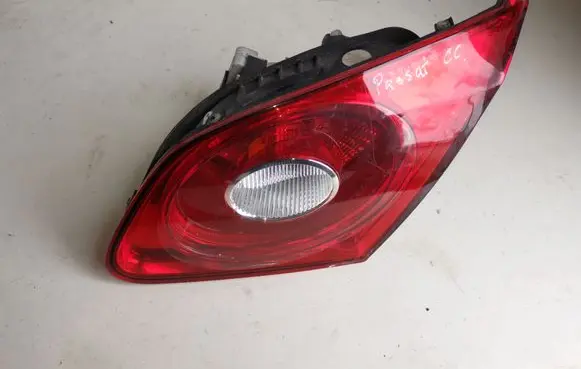 Volkswagen PASSAT CC Tailgate rear/tail lights