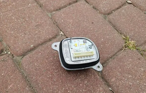Opel Corsa F LED ballast control module 90186989