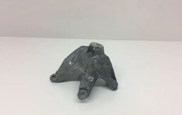 Audi S5 Facelift Engine mounting bracket 8W0199307