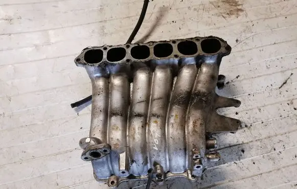 Mitsubishi Pajero Sport I Intake manifold NOCODE