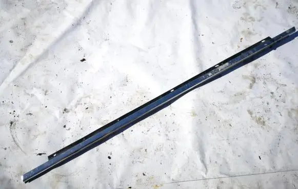 Audi A4 S4 B6 8E 8H Front door glass trim molding 