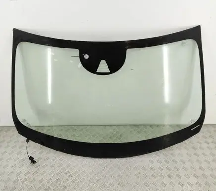 Volvo XC60 Front windscreen/windshield window 31424746