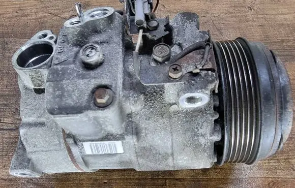 Mercedes-Benz C W204 Air conditioning (A/C) compressor (pump) 4472807080