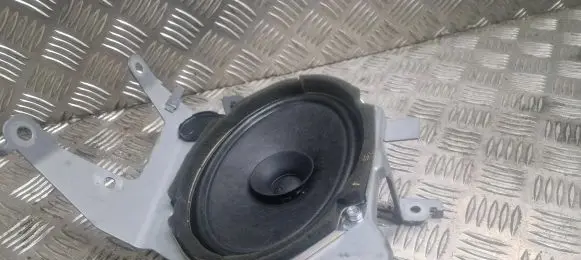 Mazda 5 Parcel shelf speaker C24366960
