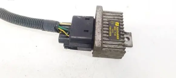 Volvo S40, V40 Glow plug pre-heat relay 7700115078